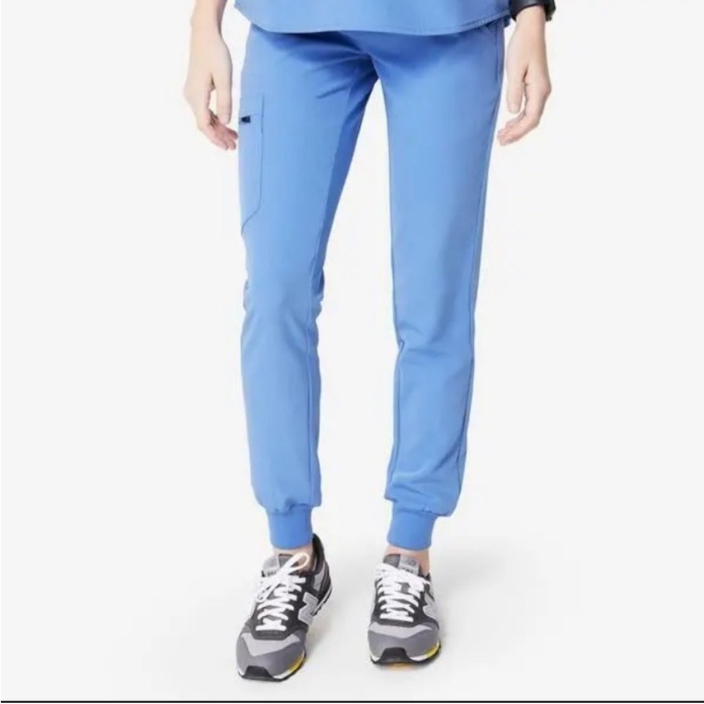Figs Zamora Women’s Joggers Scrub Pants
